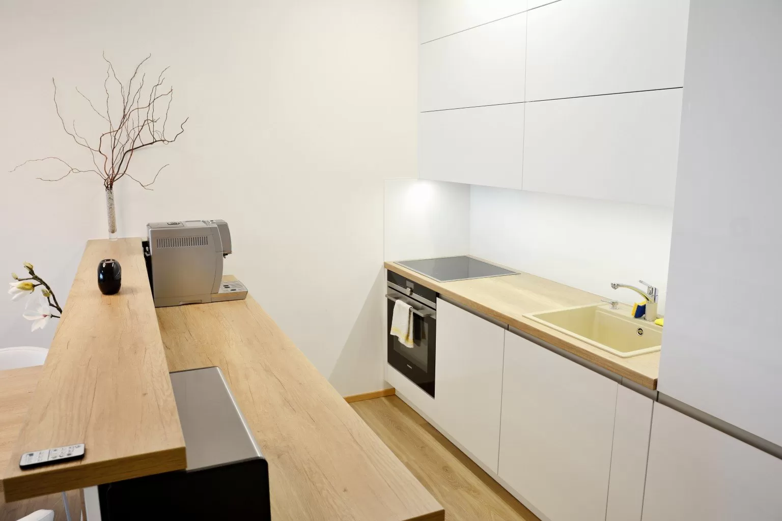 Proč si vybrat kuchyni s barem od Hezkého domova?